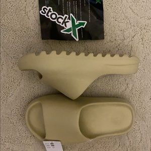COPY - Brand new yeezy slides